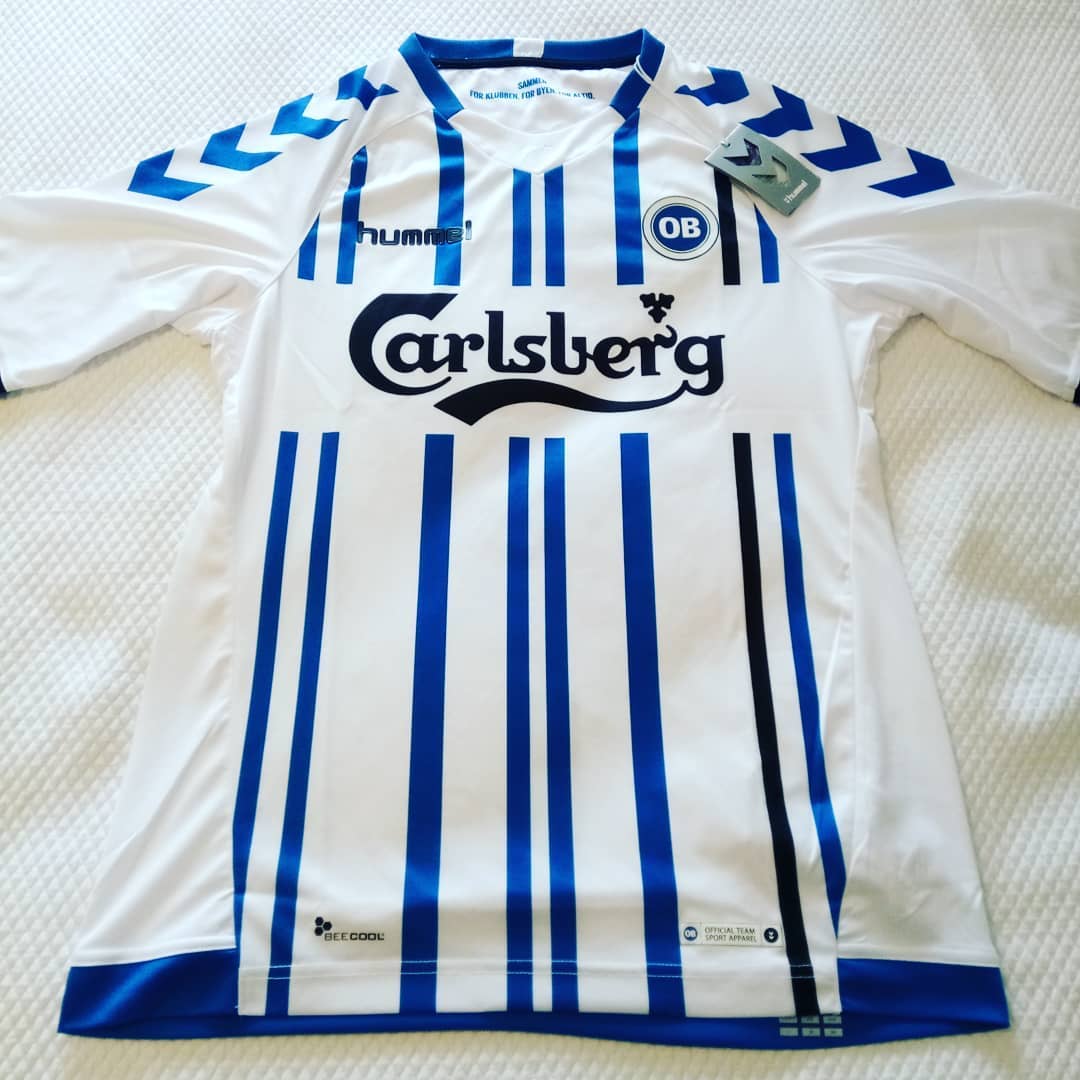 Odense Boldklub Home 2017/2018 Football Shirt Manufactured By Hummel. The club plays football in Denmark.
