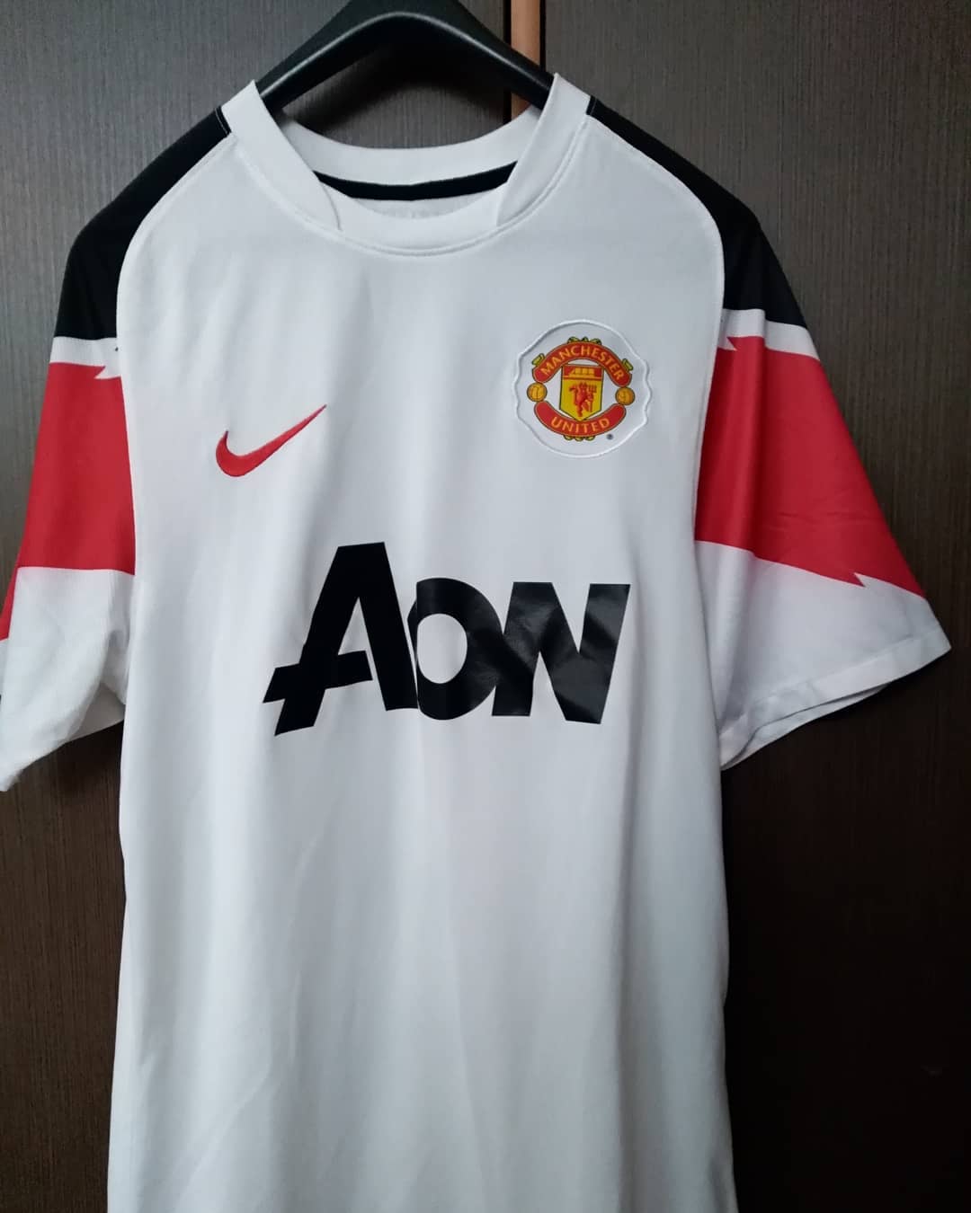 Manchester United Away 2010/2012 Football Shirt. Club Football Shirts.
