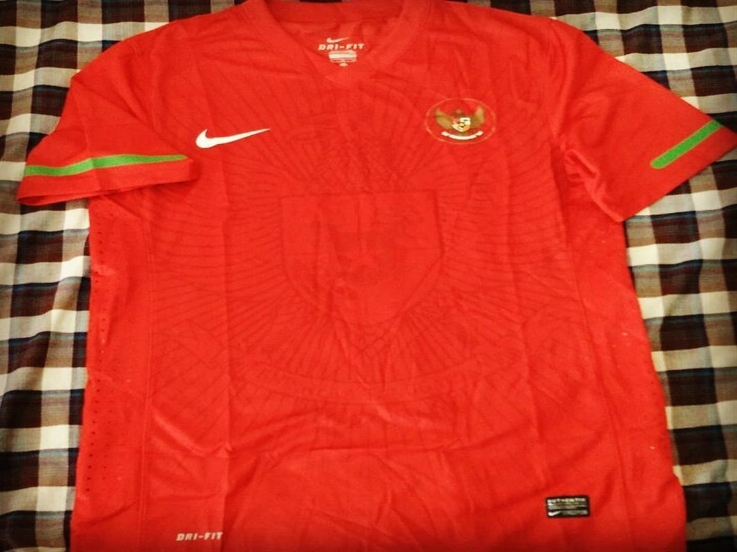 Indonesia Player Issue Home 2010/2012 Shirt