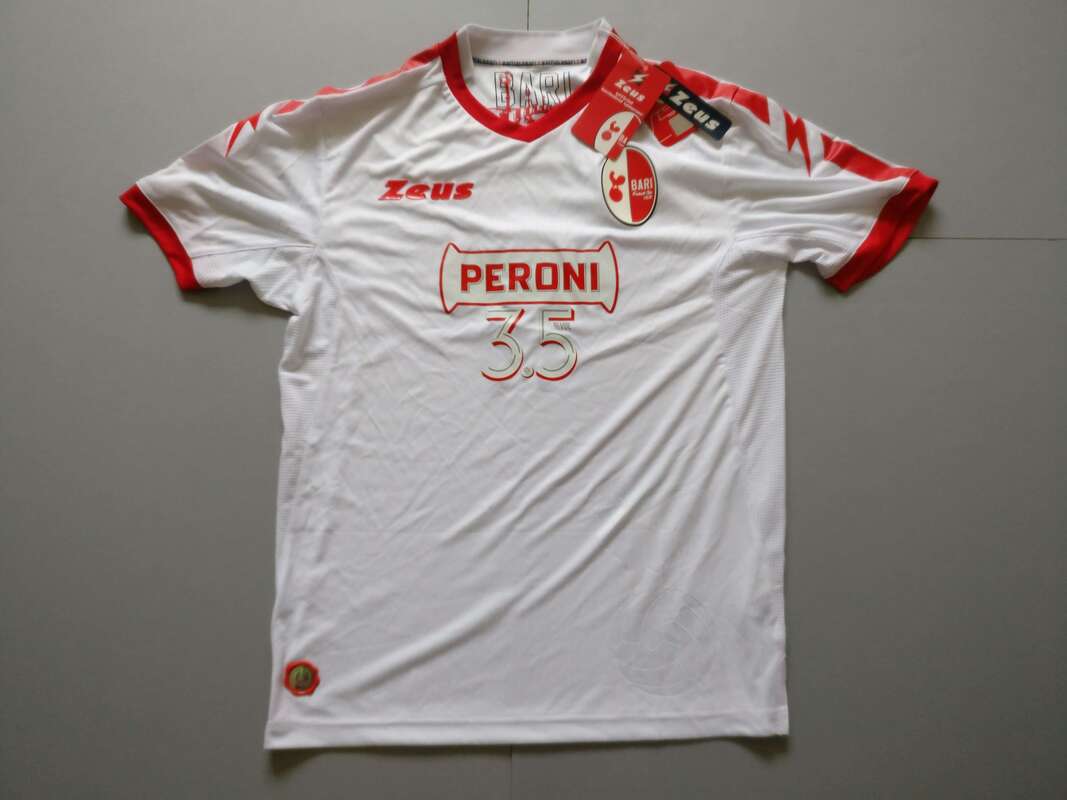 F.C. Bari 1908 Home 2017/2018 Football Shirt Manufactured By Zeus. The team plays football in Italy.