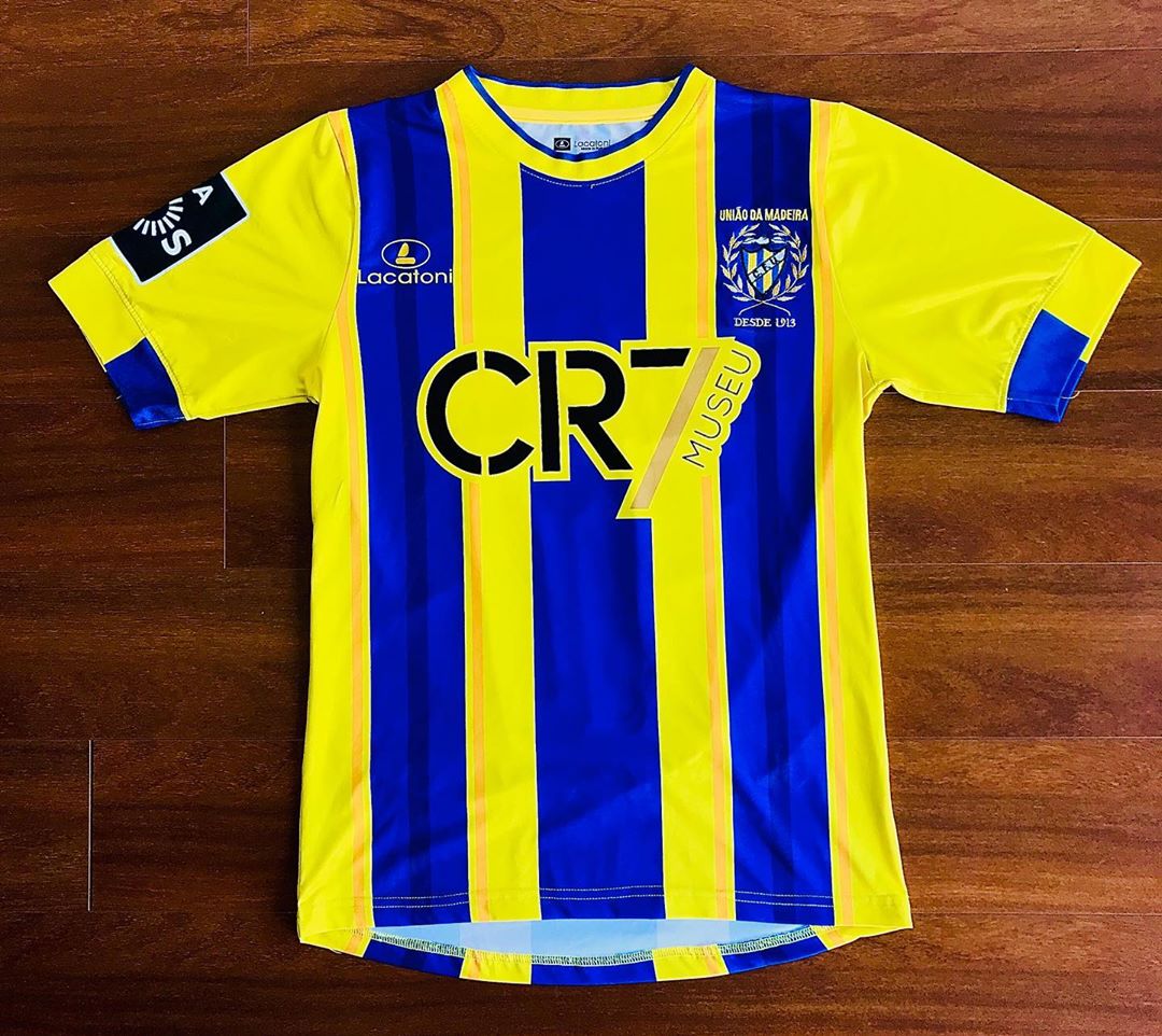 União da Madeira Home 2015/2026 Football Shirt Manufactured By Lacatoni. The club plays football in Portugal.