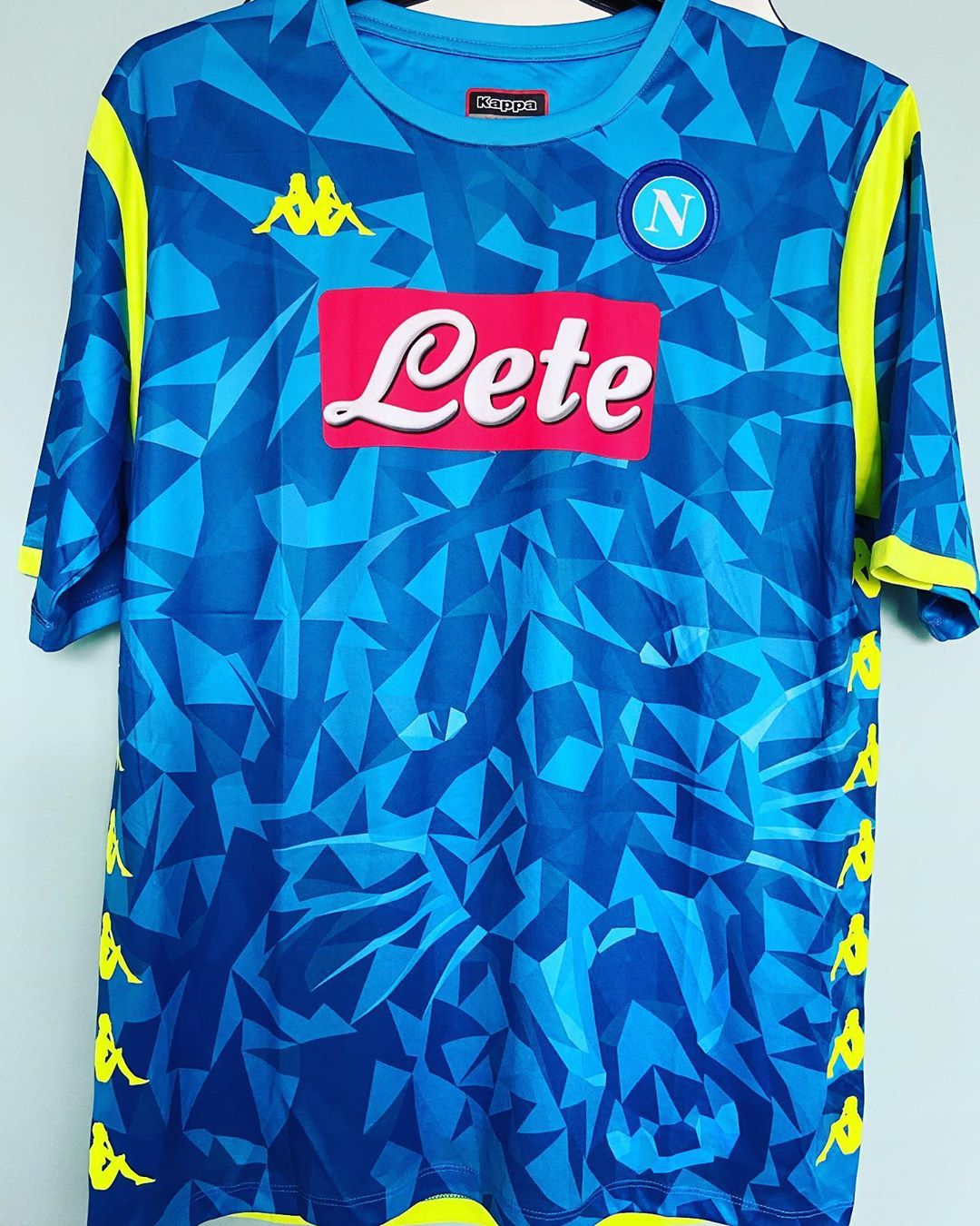 S.S.C. Napoli Home 2018/2019 Football Shirt Manufactured By Kappa. The club plays football in Italy.