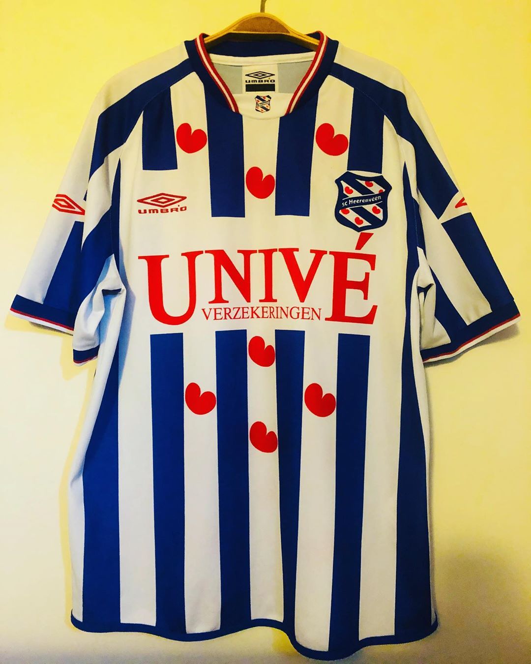 SC Heerenveen Home 2003/2004 Football Shirt Manufactured By Umbro. The club plays football in The Netherlands.