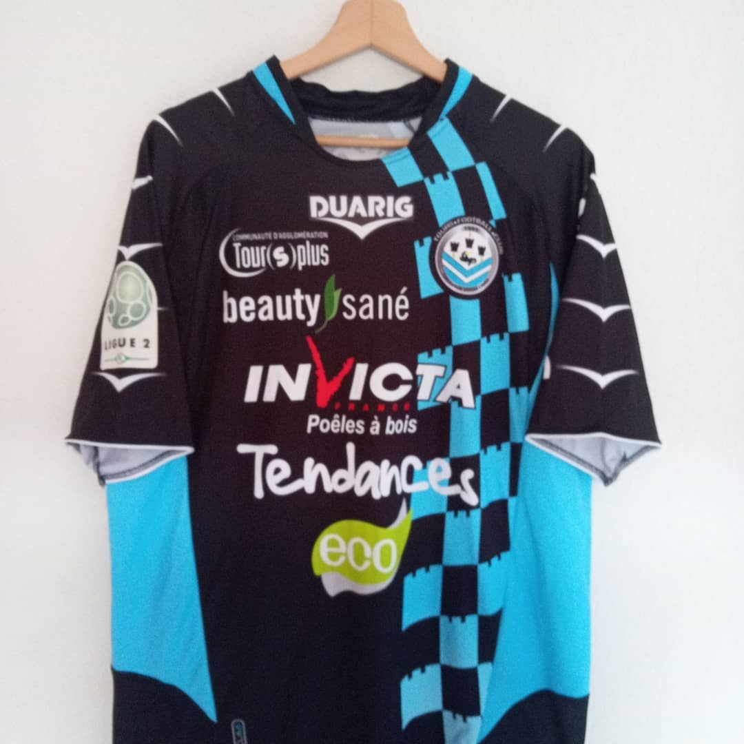 Tours FC Away 2010/2011 Football Shirt Manufactured By Duarig. The club plays football in France.