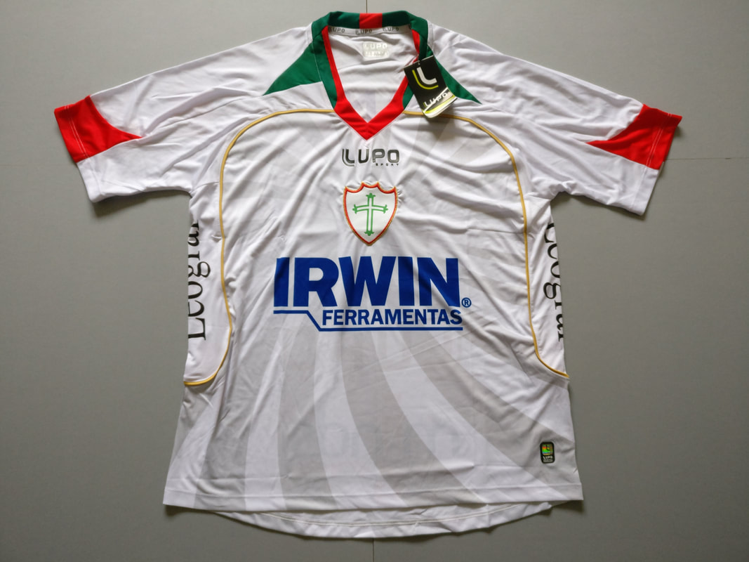 Portuguesa Away 2012/2013 Football Shirt Manufactured By Lupo. The team plays football in Brazil.