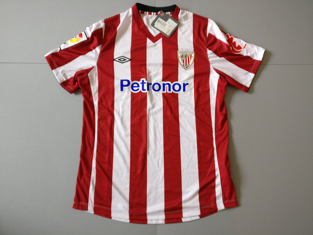 Athletic Club Home 2012/2013 Football Shirt Manufactured By Umbro. The Club Plays Football In Spain.