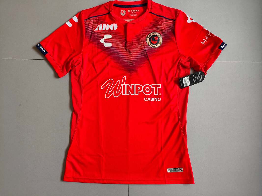 C.D. Veracruz Home 2019/2020 Football Shirt Manufactured By Charly. The Club Plays Football In Mexico.
