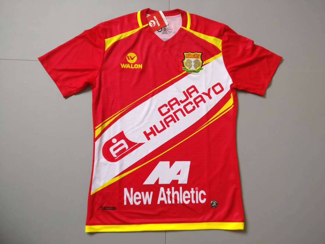 CD Sport Huancayo Home 2018 Football Shirt Manufactured By Walon. The Club Plays Football In Peru.