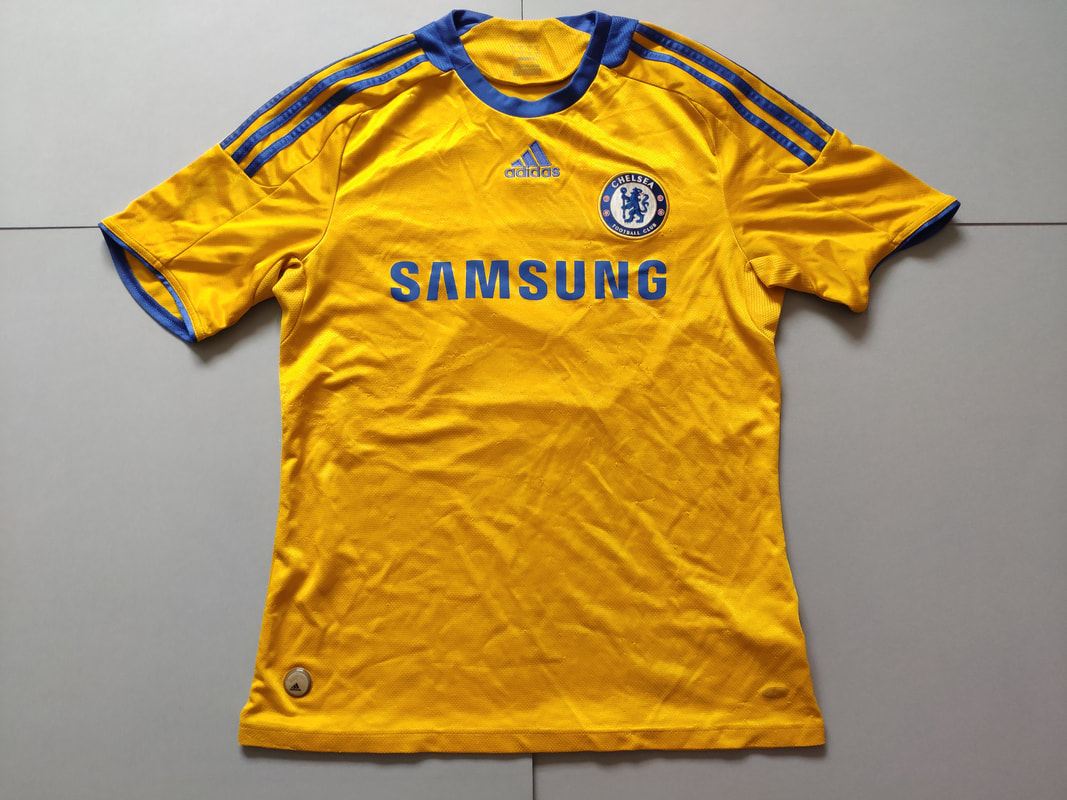 Chelsea F.C. Third 2008/2009 Football Shirt Manufactured By Adidas. The Club Plays Football In England.
