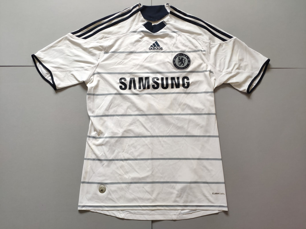 Chelsea F.C. Third  2009/2010 Football Shirt Manufactured By Adidas. The Club Plays Football In England.