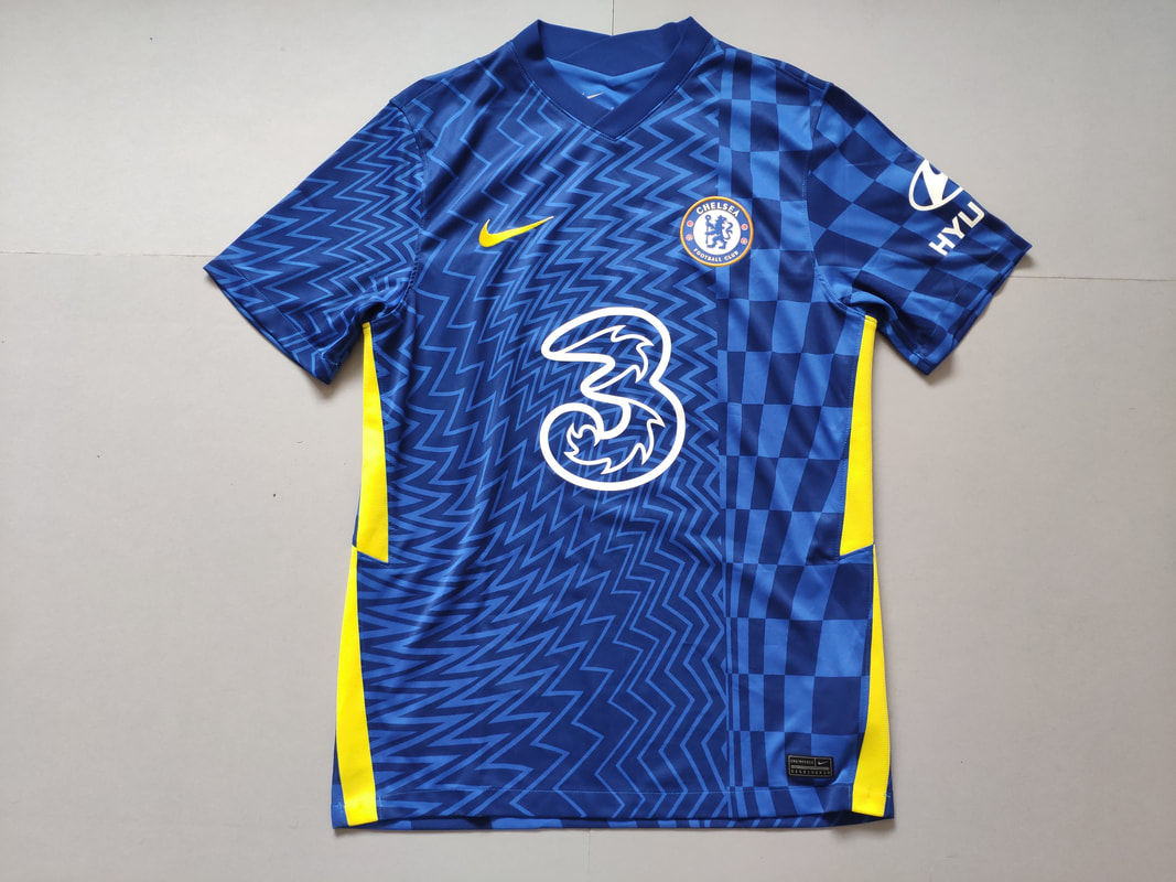 Chelsea F.C. Home 2021/2022 Football Shirt Manufactured By Nike. The Club Plays Football In England.