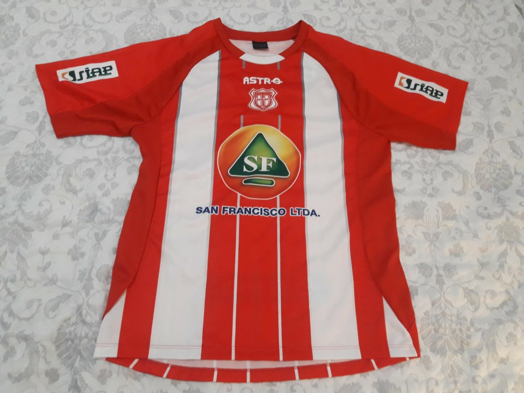 Club Deportivo Técnico Universitario Home 2013 Shirt. Club Football Shirts.