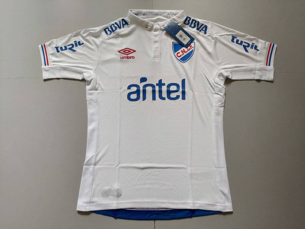 Club Nacional de Football Home 2019 Football Shirt Manufactured By Umbro. The Club Plays Football In Uruguay.