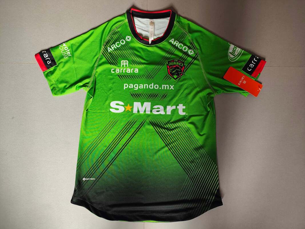 FC Juárez Home 2020/2021 Football Shirt Manufactured By Carrara. The Club Plays Football In Mexico.