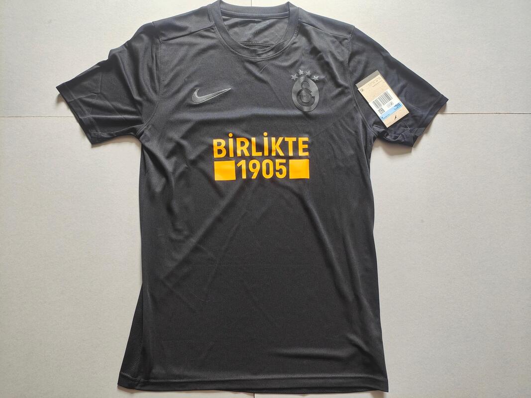Galatasaray S.K 'Black Out' 2022/2023 Football Shirt Manufactured By Nike. The Club Plays Football In Turkey.