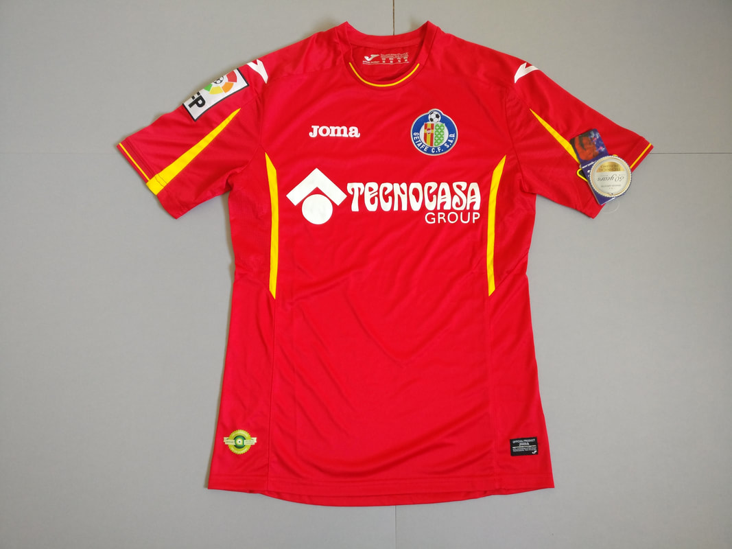 Getafe CF Away 2015/2016 Football Shirt Manufactured By Joma. The Club Plays Football In Spain.