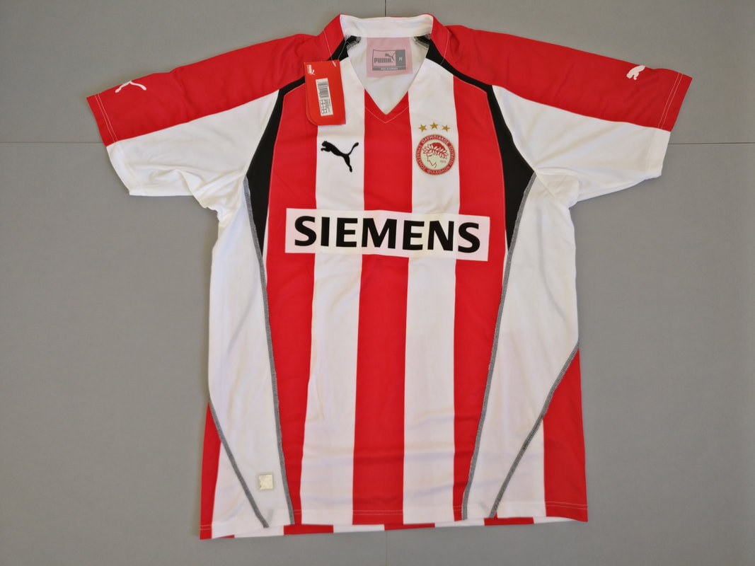 Olympiacos C.F.P Home 2005/2006 Football Shirt Manufactured By Puma. The Club Plays Football In Greece.