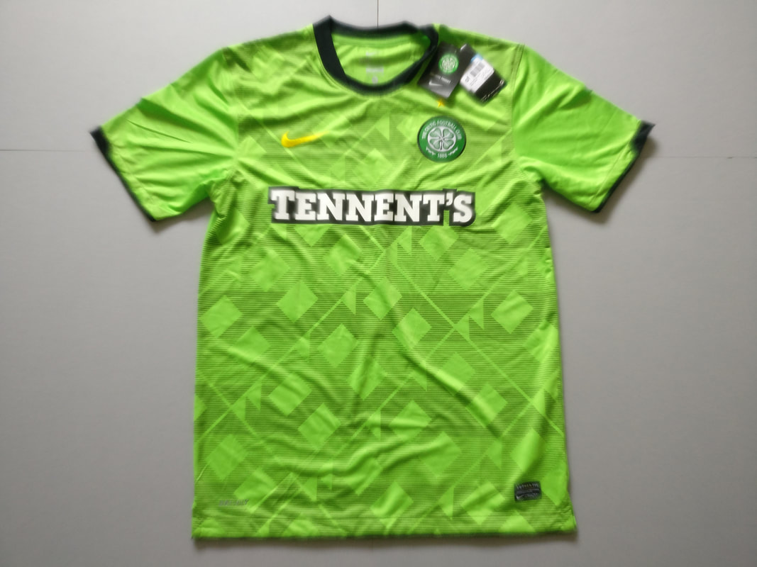 Celtic F.C. Away 2010/2011 Football Shirt Manufactured By Nike. The Club Plays Football In Scotland.