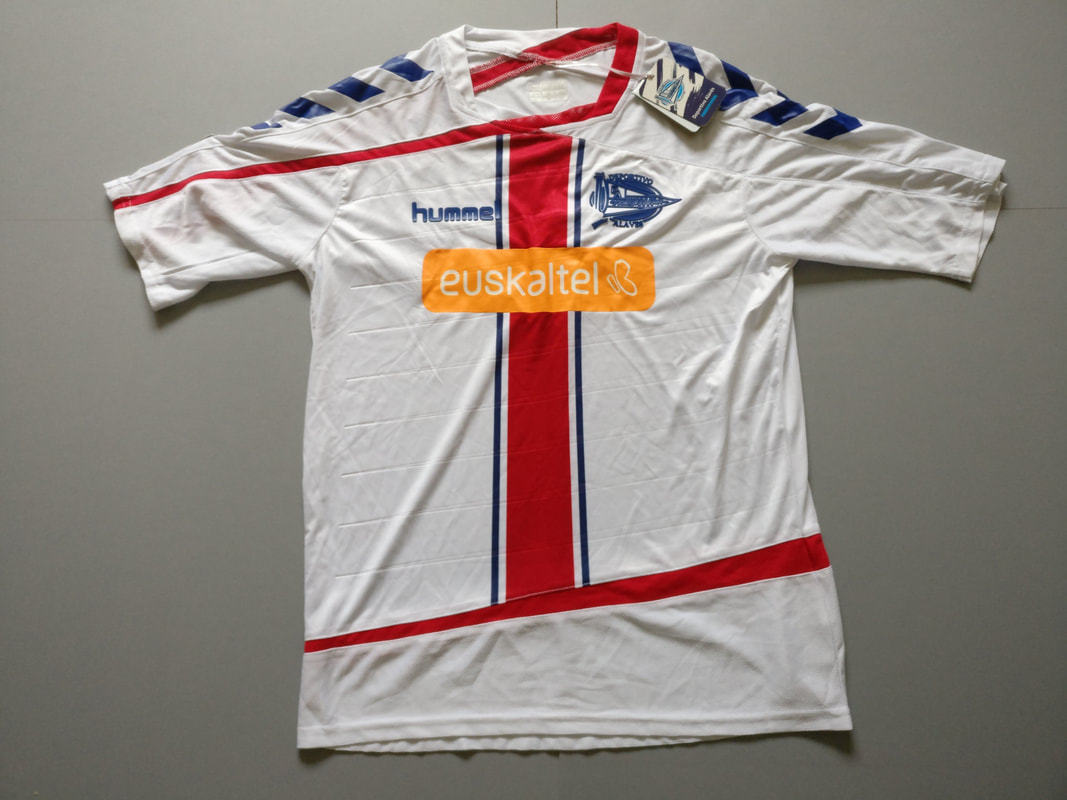 Deportivo Alavés Away 2015/2016 Football Shirt Manufactured By Hummel. The Club Plays Football In Spain.