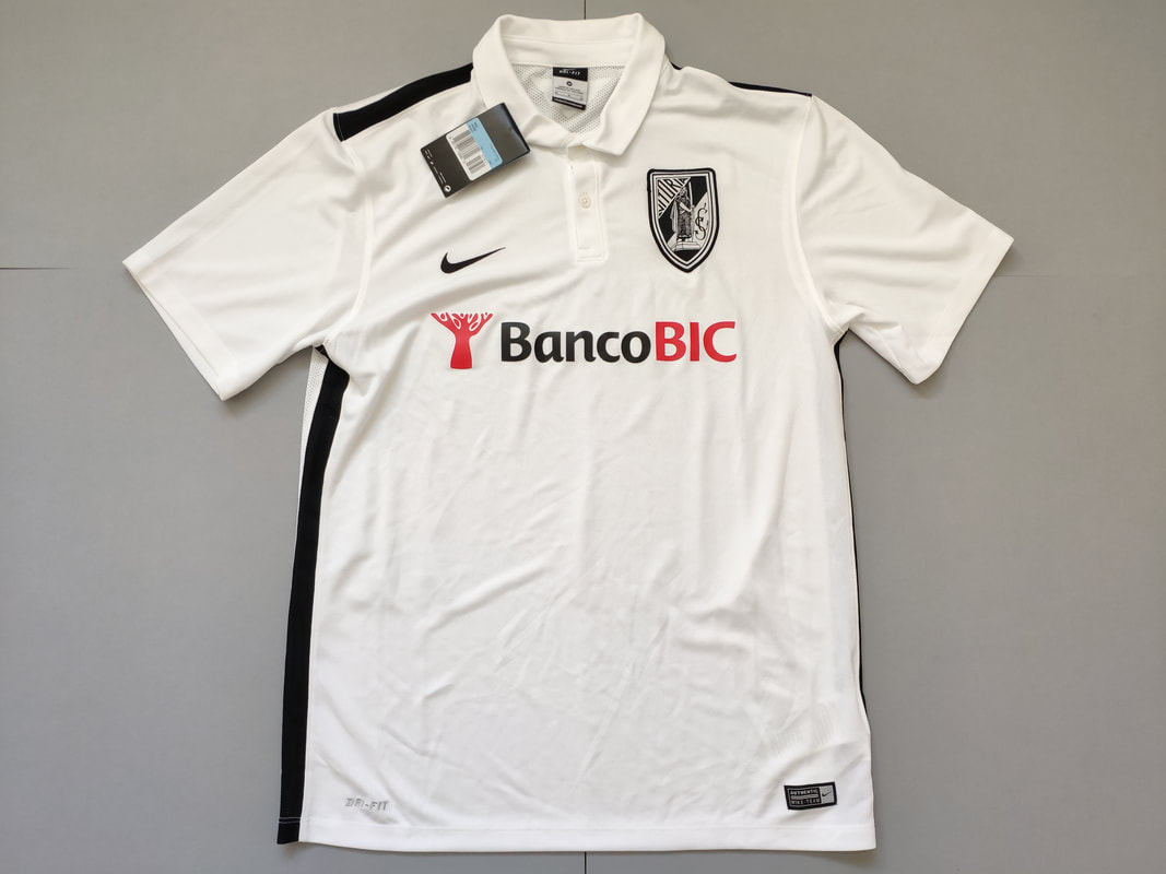 Vitória SC Home 2015/2016 Football Shirt Manufactured By Nike. The Club Plays Football In Portugal.