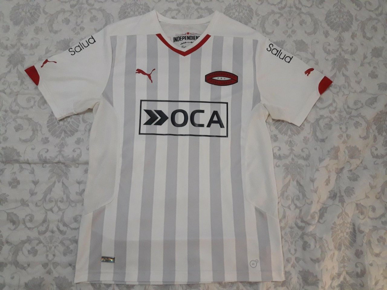 Club Atlético Independiente Away 2014/2015 Shirt. Club Football Shirts.