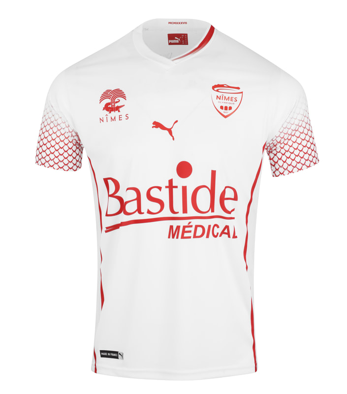Nîmes​​​​​​ Away 2020/2021 Football Shirt Manufactured By Puma. The Club Plays Football In France.