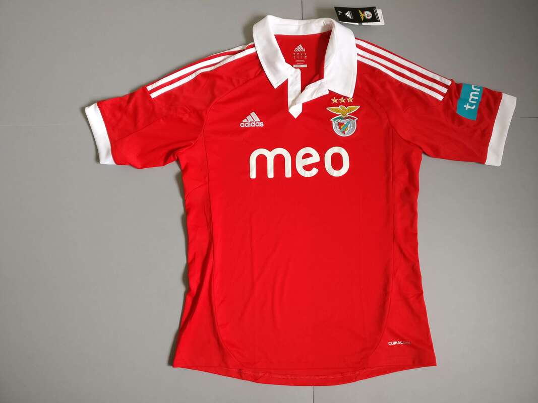 S.L. Benfica Home 2012/2013 Football Shirt Manufactured By Adidas. The Club Plays Football In Portugal.