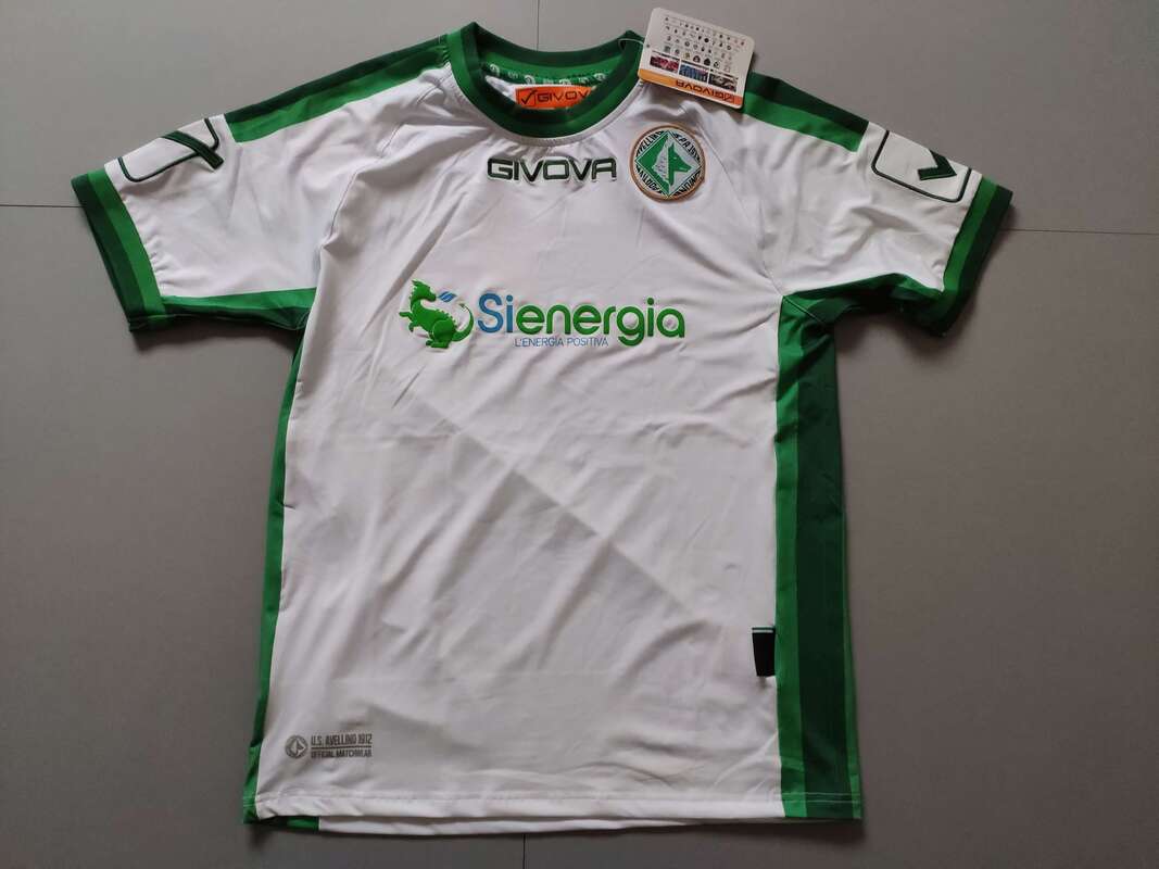 U.S. Avellino 1912 Away 2016/2017 Football Shirt Manufactured By Givova. The Club Plays Football In Italy.
